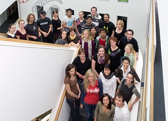 Graduiertenkolleg Studenten auf der Treppe